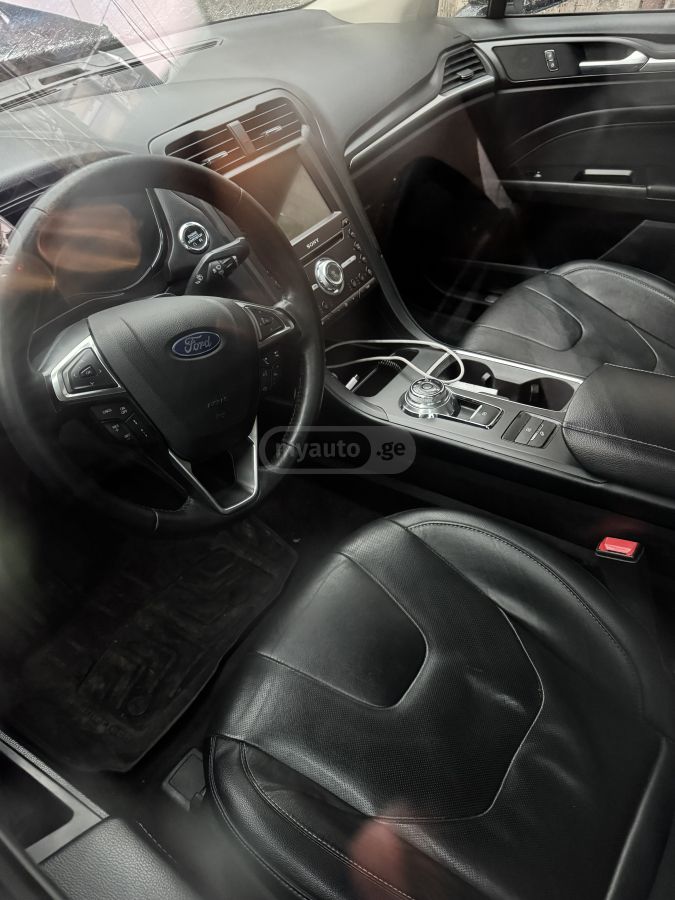 Ford Fusion 2020 — photo 2