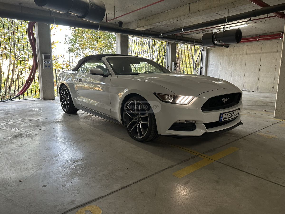 Ford Mustang 2015 — photo 2