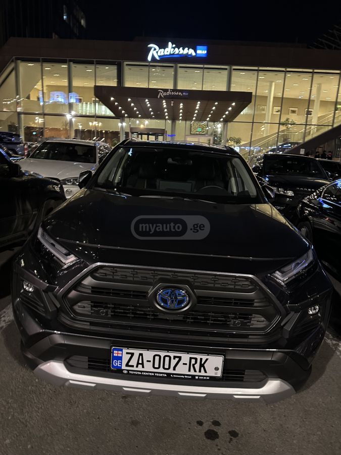 Toyota RAV4 2024 — photo 2