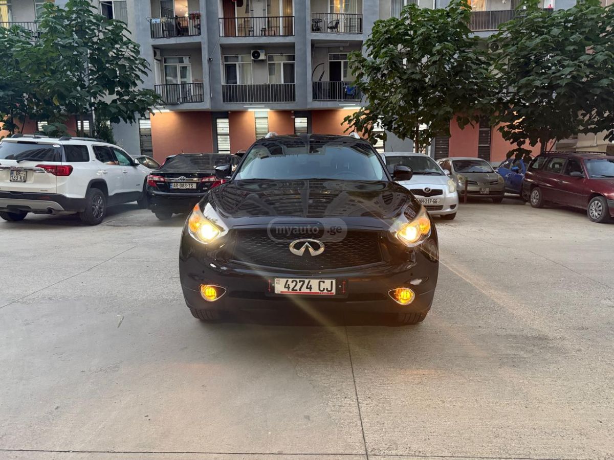 Infiniti QX 70