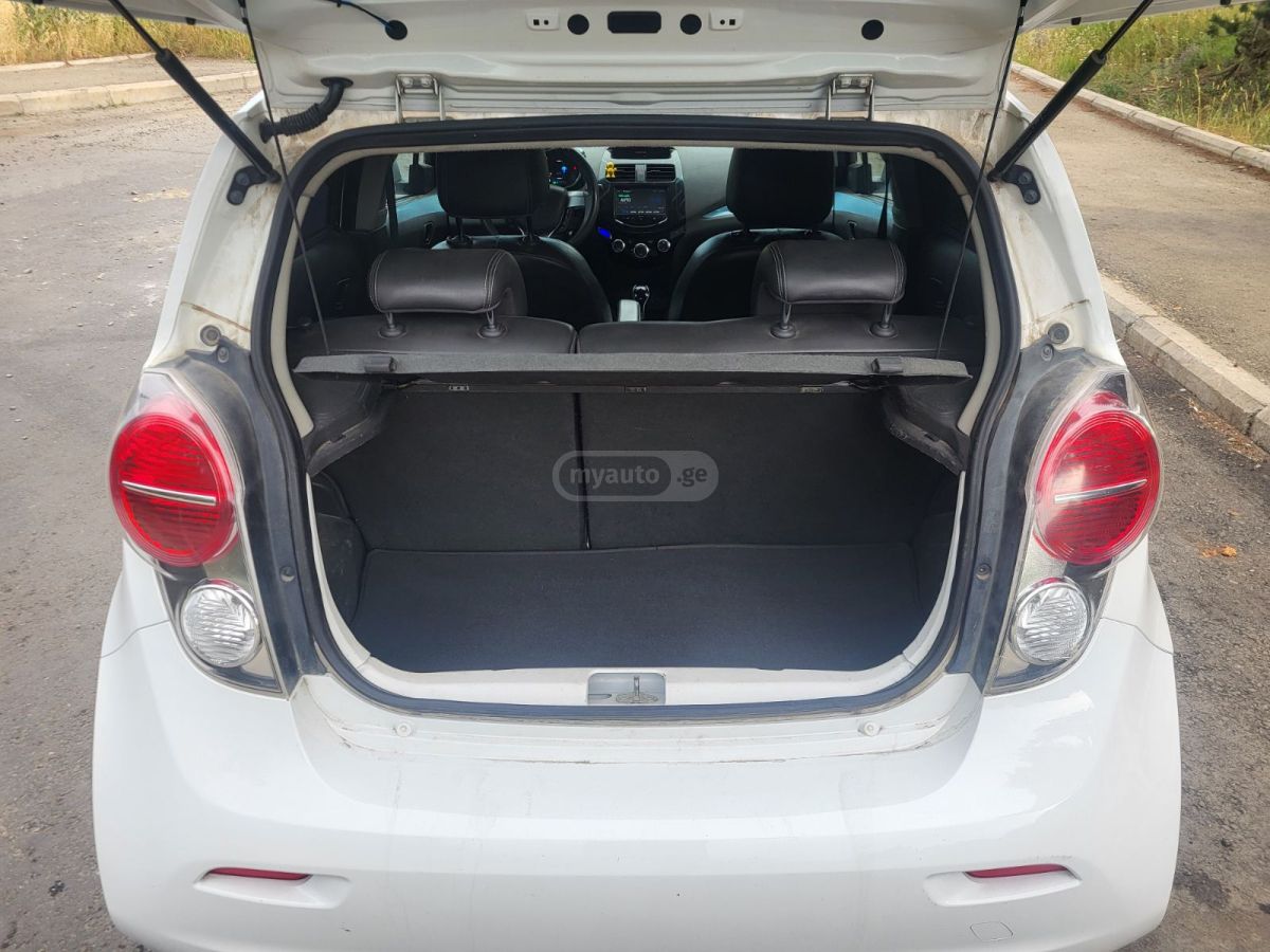 Chevrolet Spark 2015 — photo 2