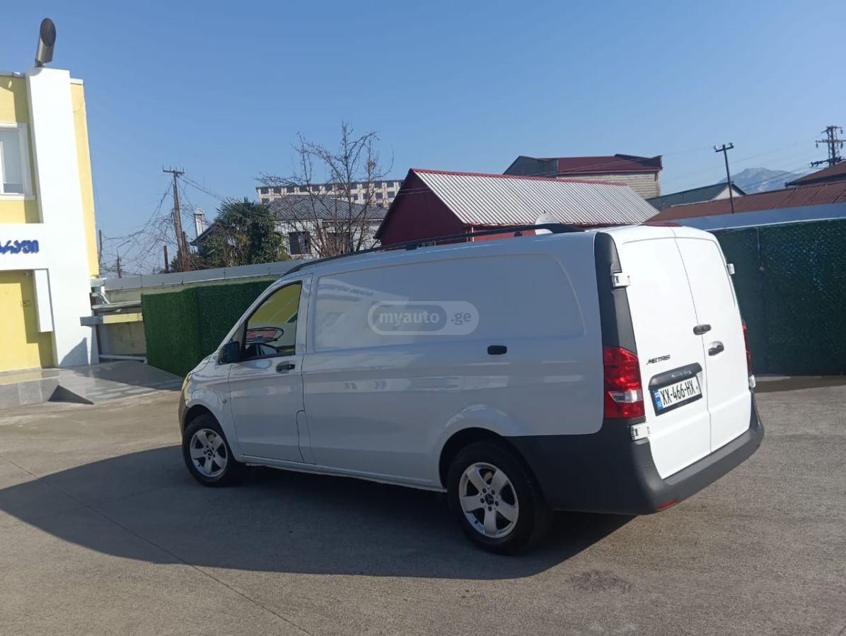 Mercedes-Benz Metris Passenger Van 2019 — photo 2
