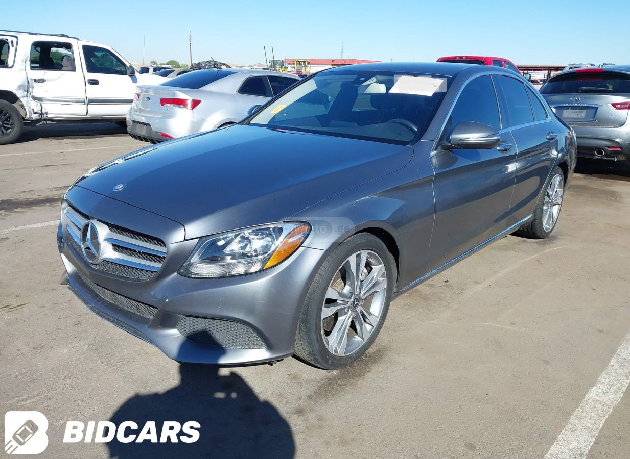 Mercedes-Benz C 300 2017 — photo 2