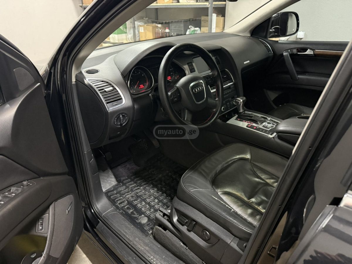Audi Q7 2008 — photo 2