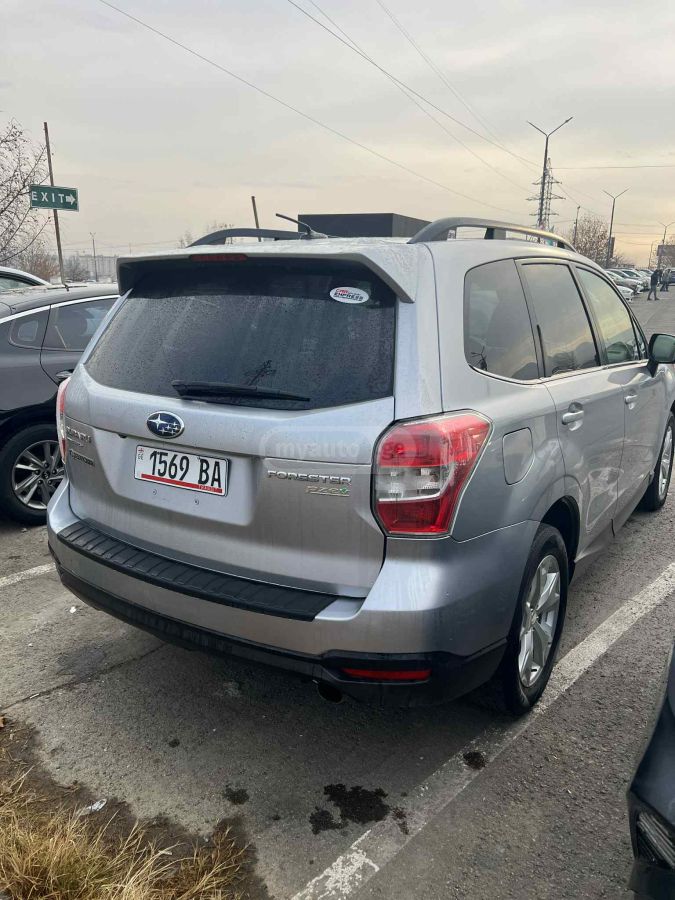 Subaru Forester 2013 — photo 2