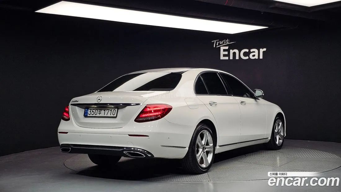 Mercedes-Benz E 63 AMG 2017 — photo 2