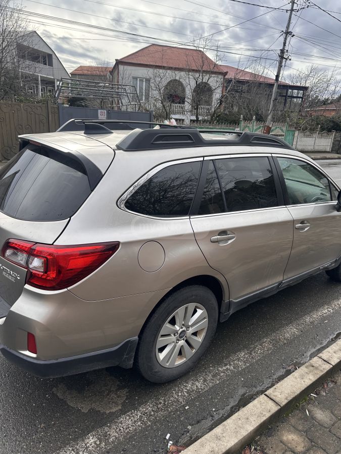Subaru Outback 2016 — photo 2
