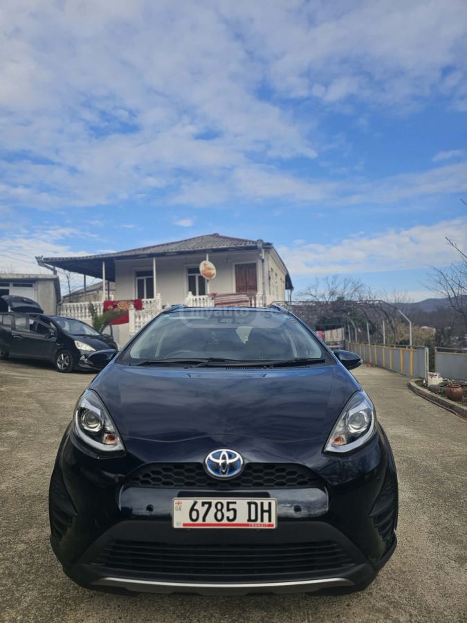 Toyota Aqua 2018 — photo 2