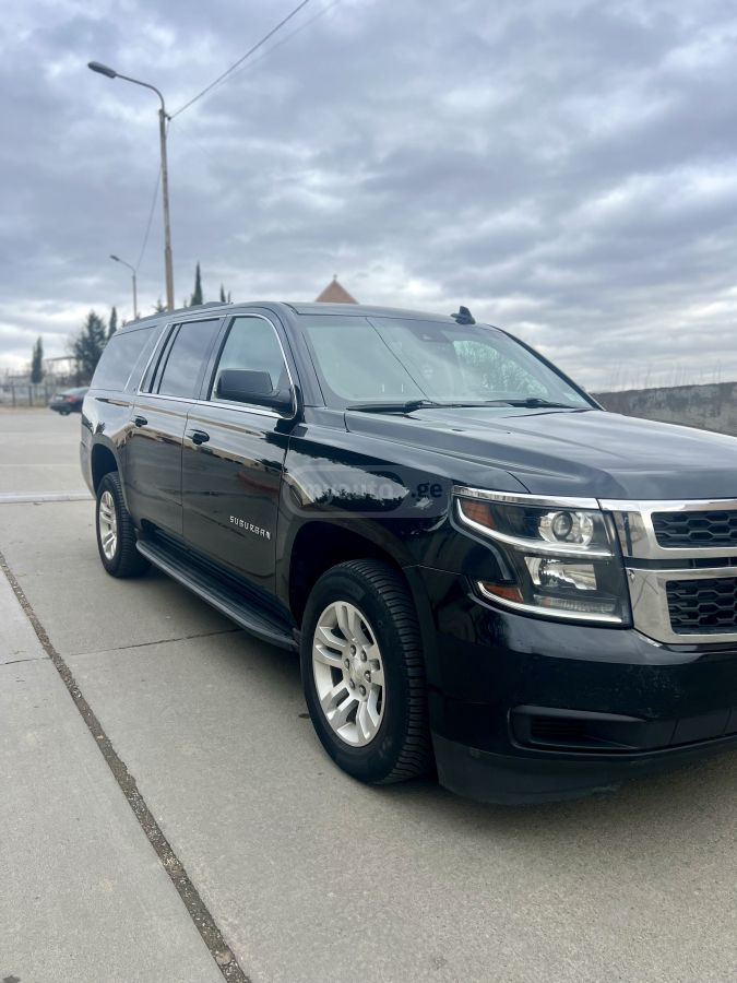 Chevrolet Suburban 2019 — photo 2