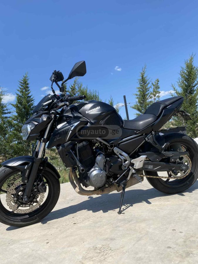 Kawasaki Z 650 2016 — photo 2