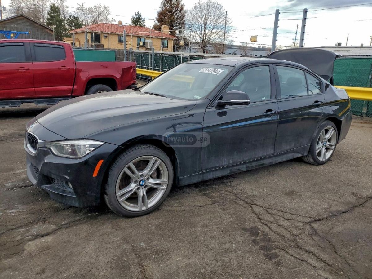 BMW 330 2017 — photo 2