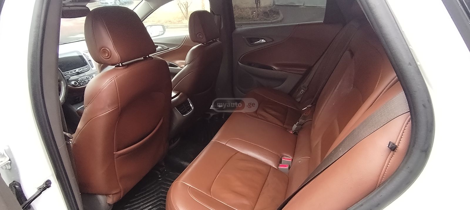 Chevrolet Malibu 2016 — photo 2