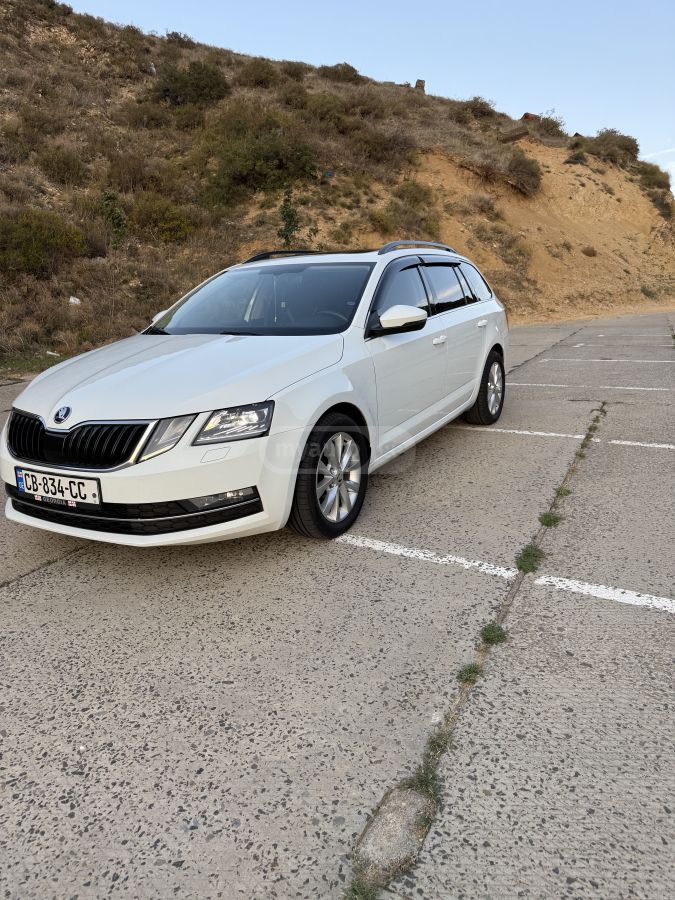 Skoda Octavia 2017 — photo 2