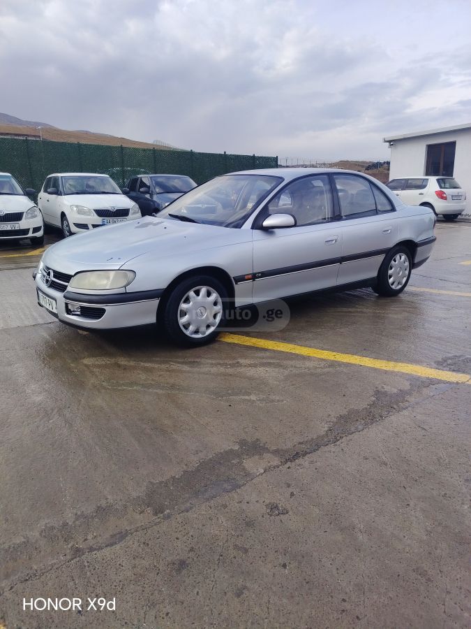 Opel Omega