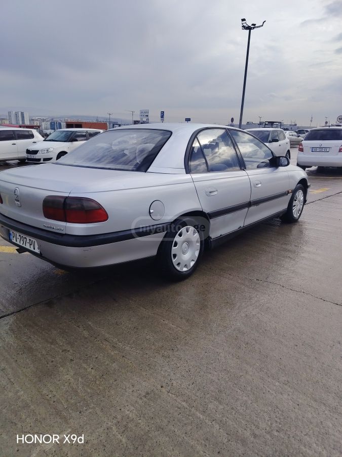 Opel Omega 1997 — photo 2