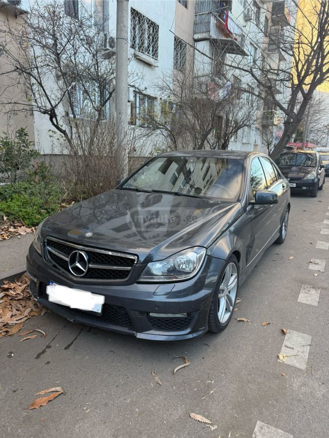 Mercedes-Benz C 180 2013 — photo 2