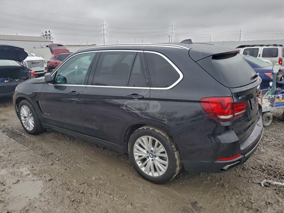 BMW X5 2016 — photo 2