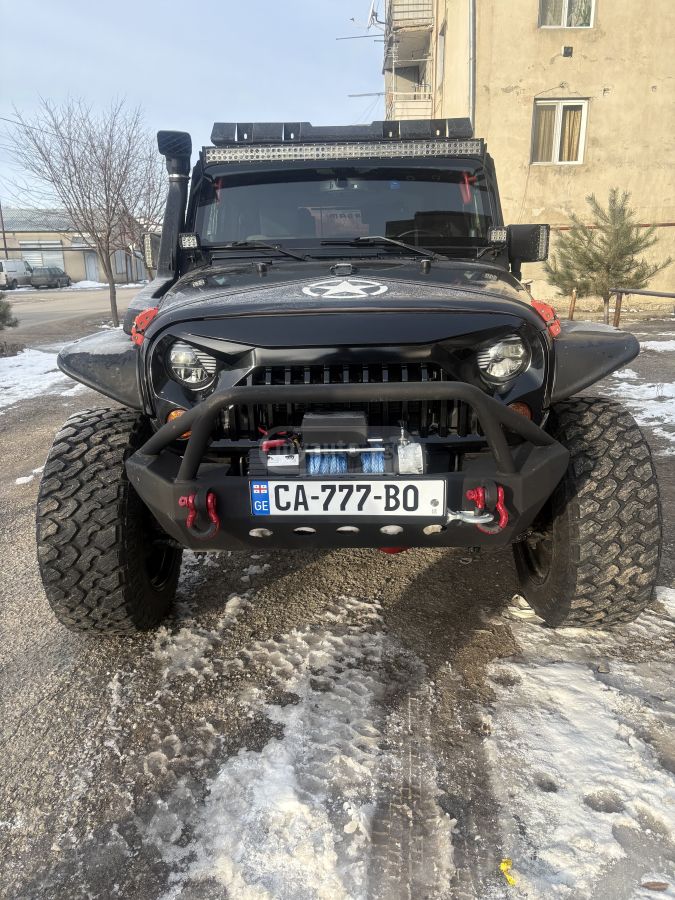 Jeep Wrangler 2010 — photo 2