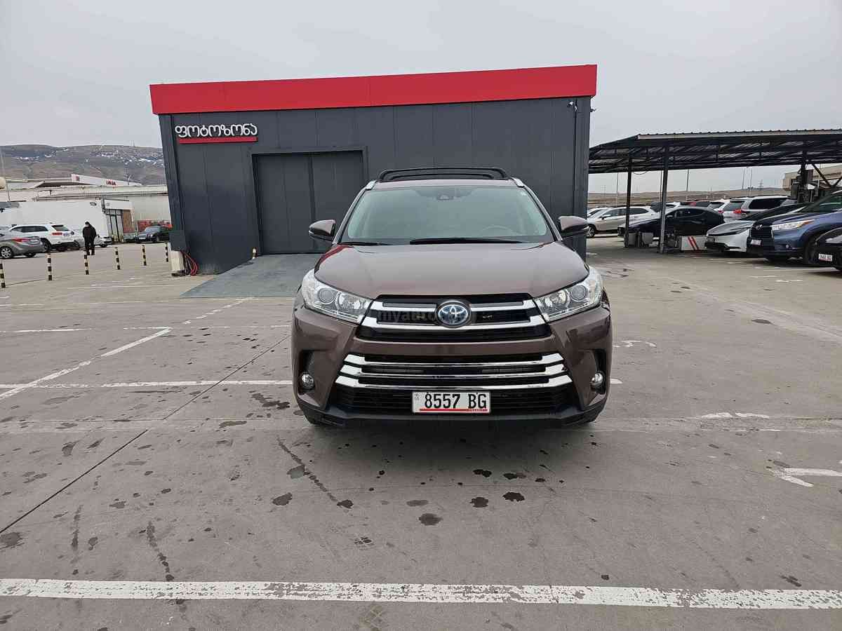 Toyota Highlander 2017 — photo 2