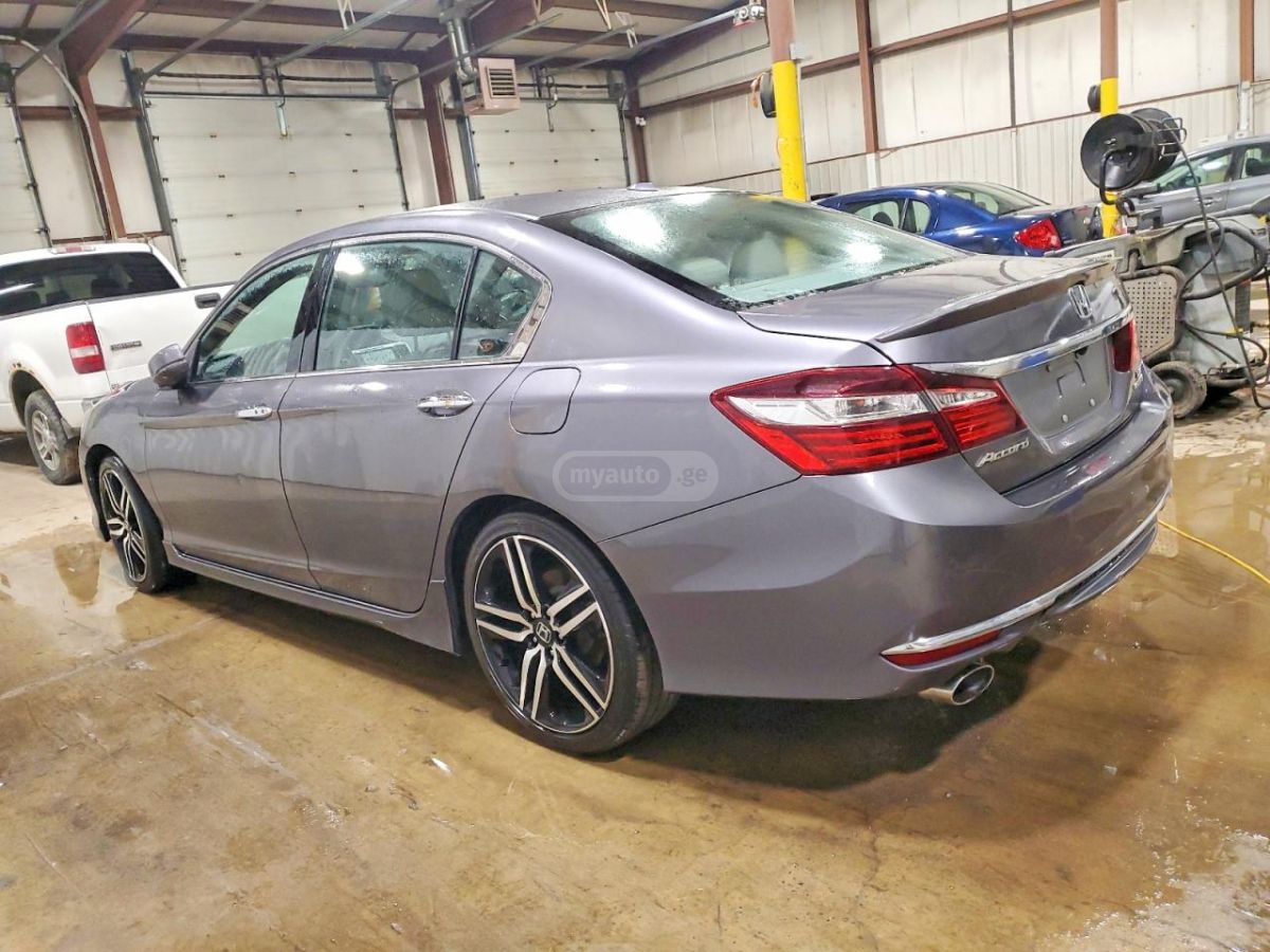 Honda Accord 2016 — photo 2