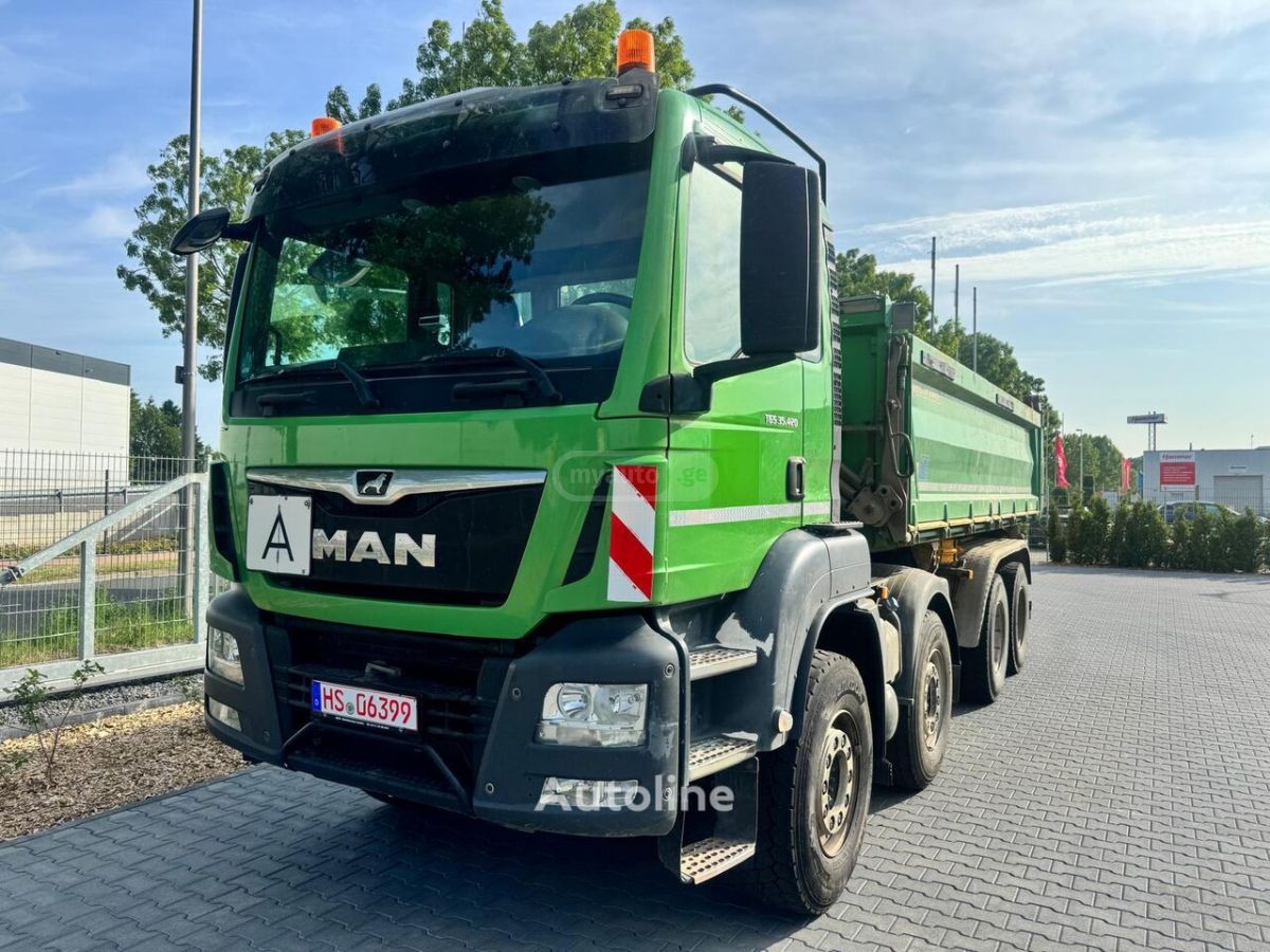 Isuzu TGS