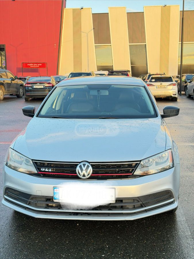 Volkswagen Jetta 2016 — photo 2
