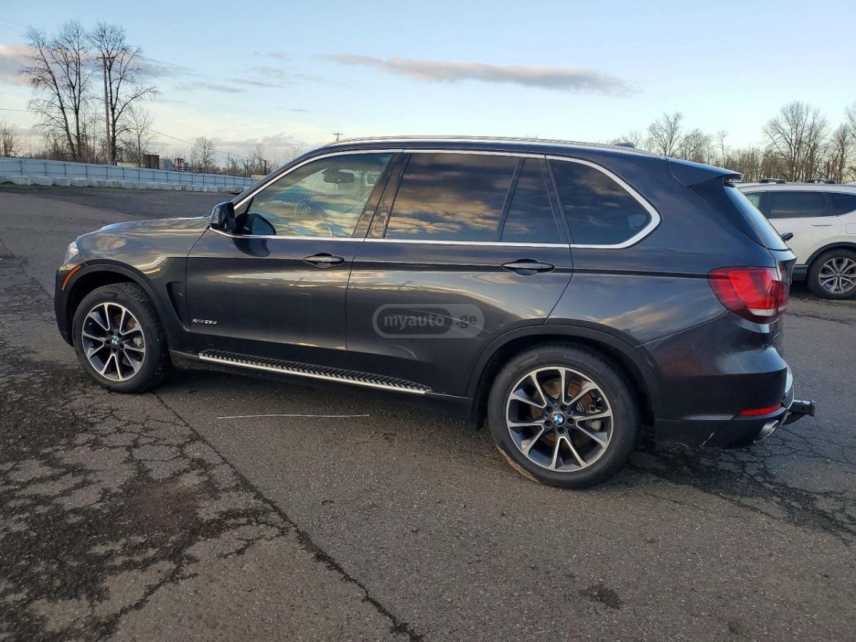 BMW X5 2015 — photo 2