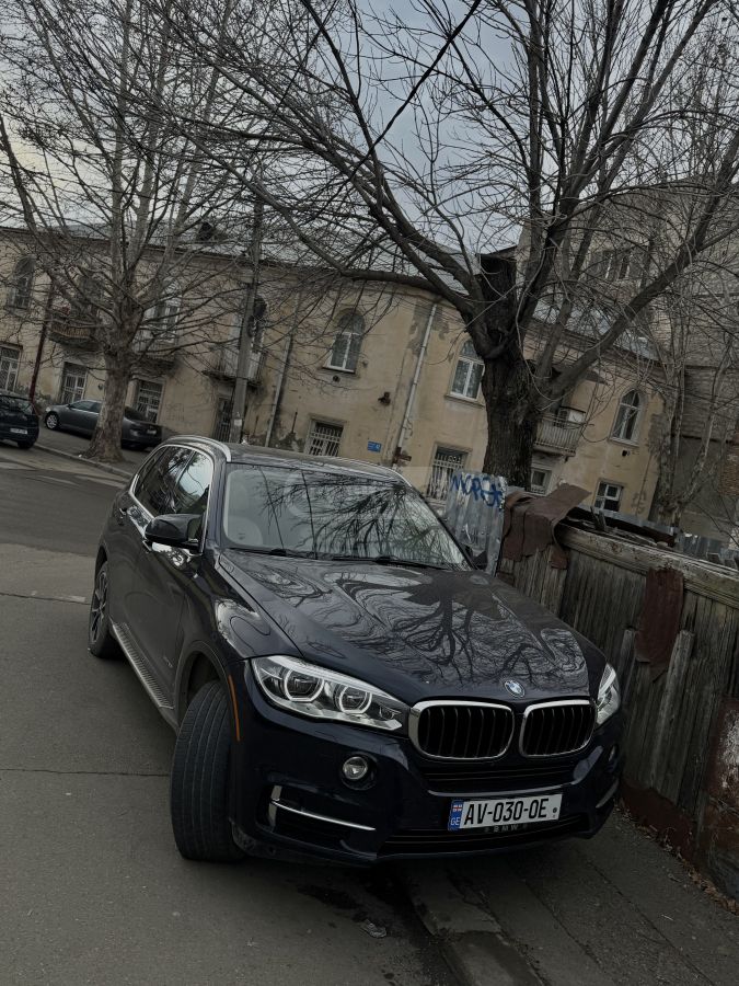 BMW X5 2015 — photo 2