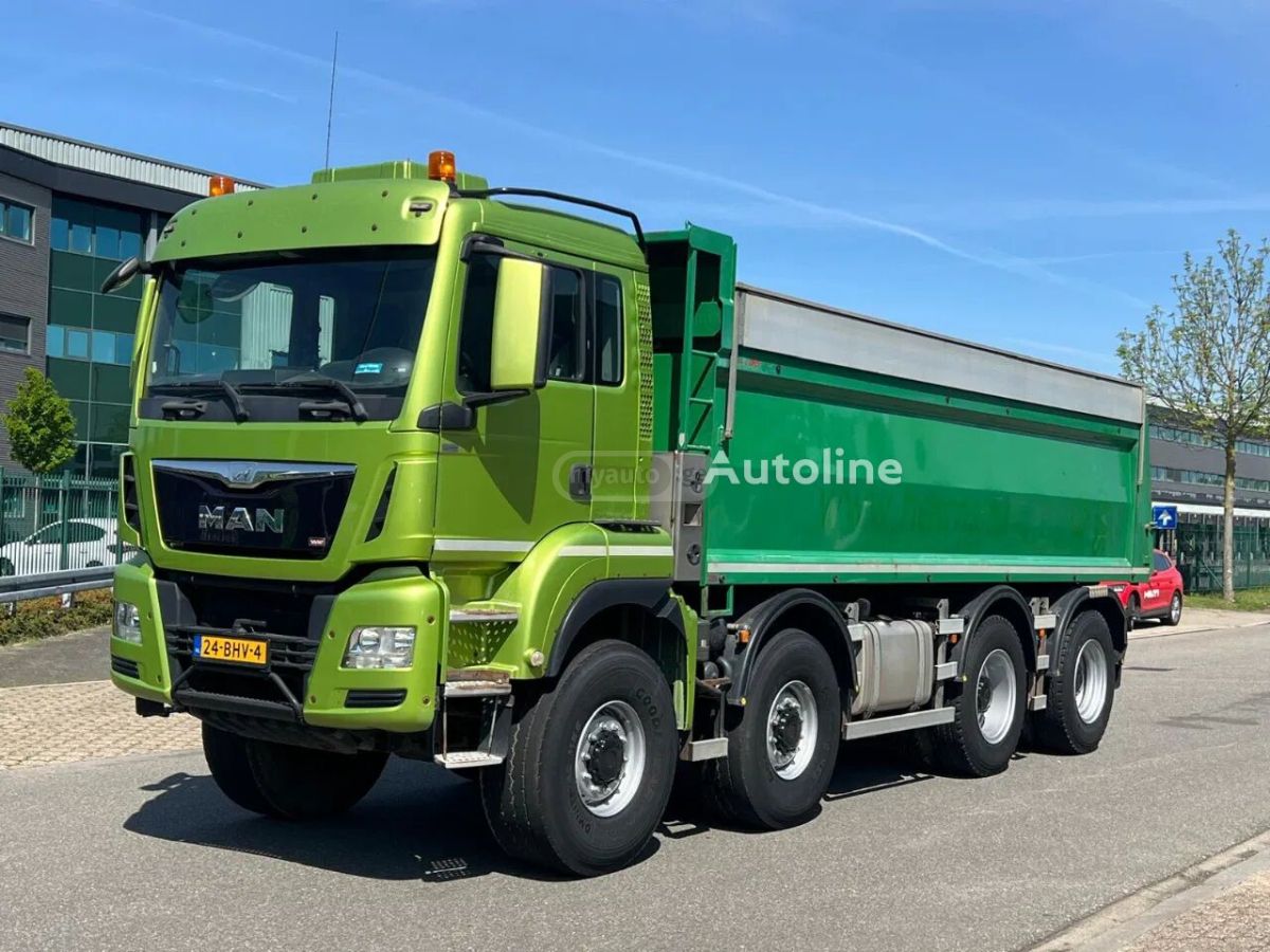 Isuzu TGS