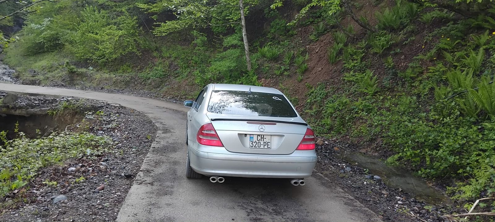 Mercedes-Benz E 320 2002 — photo 2