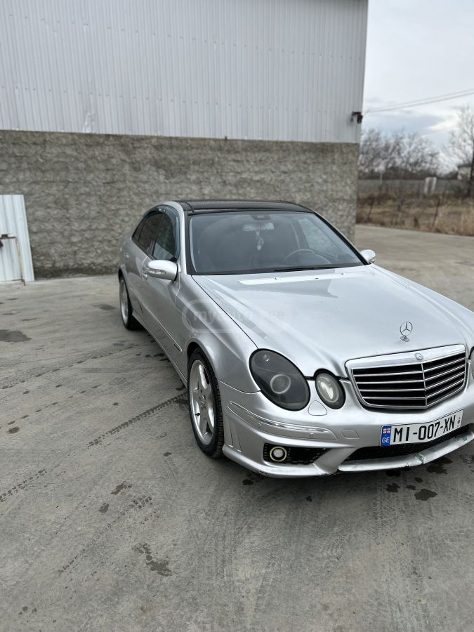 Mercedes-Benz E 320 2003 — photo 2