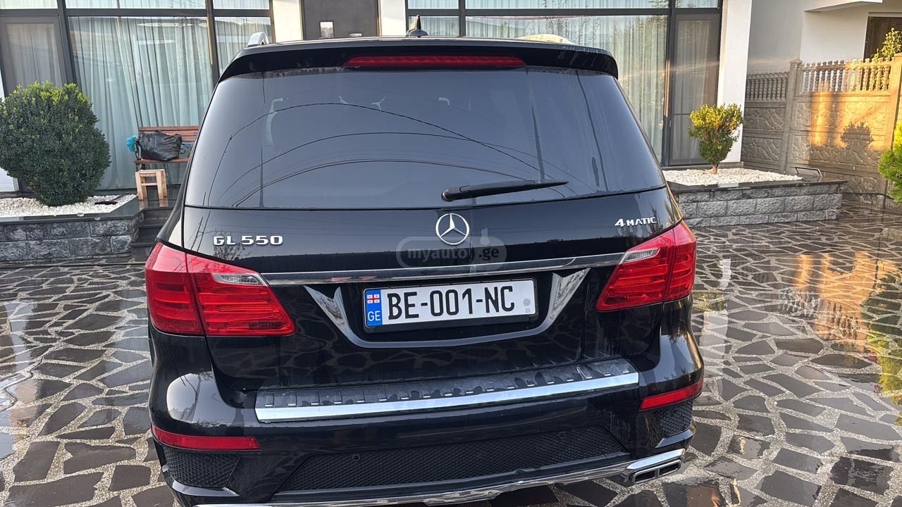 Mercedes-Benz GL 550