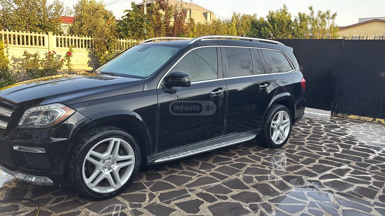 Mercedes-Benz GL 550 2015 — photo 2