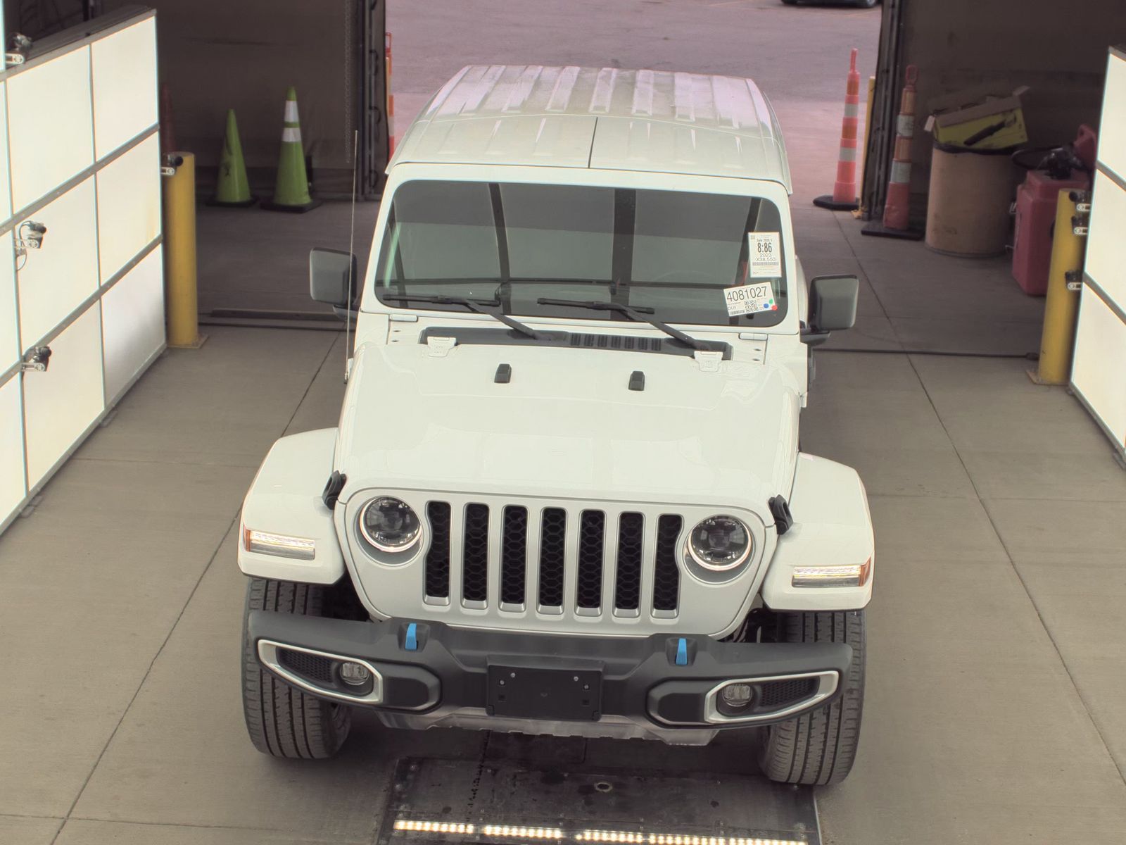 Jeep Wrangler 2023 — photo 2