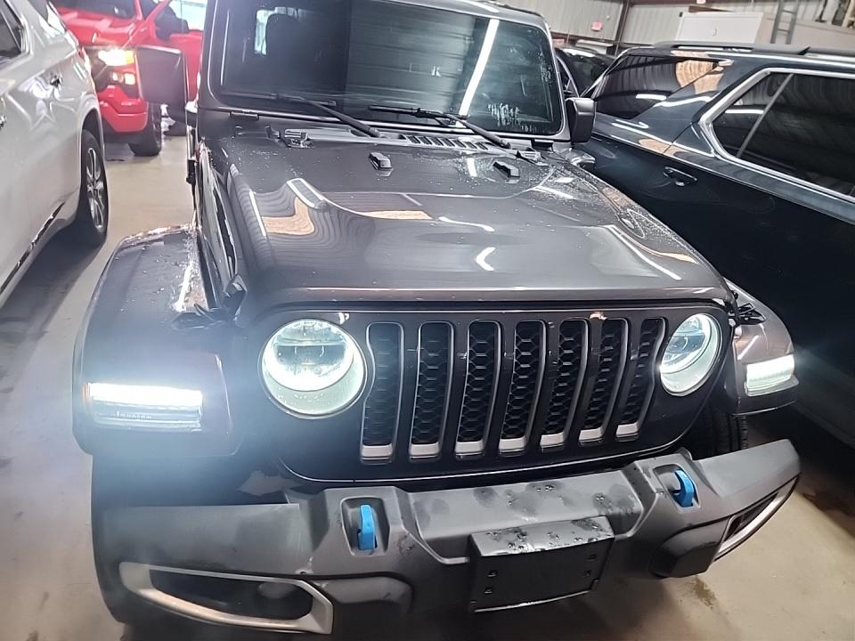 Jeep Wrangler 2023 — photo 2
