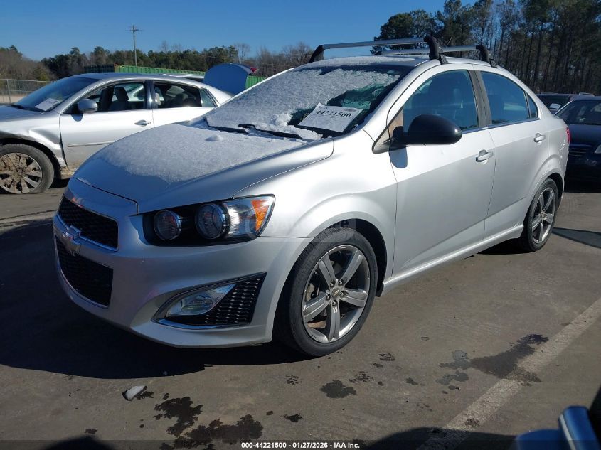 Chevrolet Sonic 2015 — photo 2