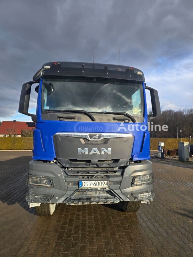 Isuzu TGS