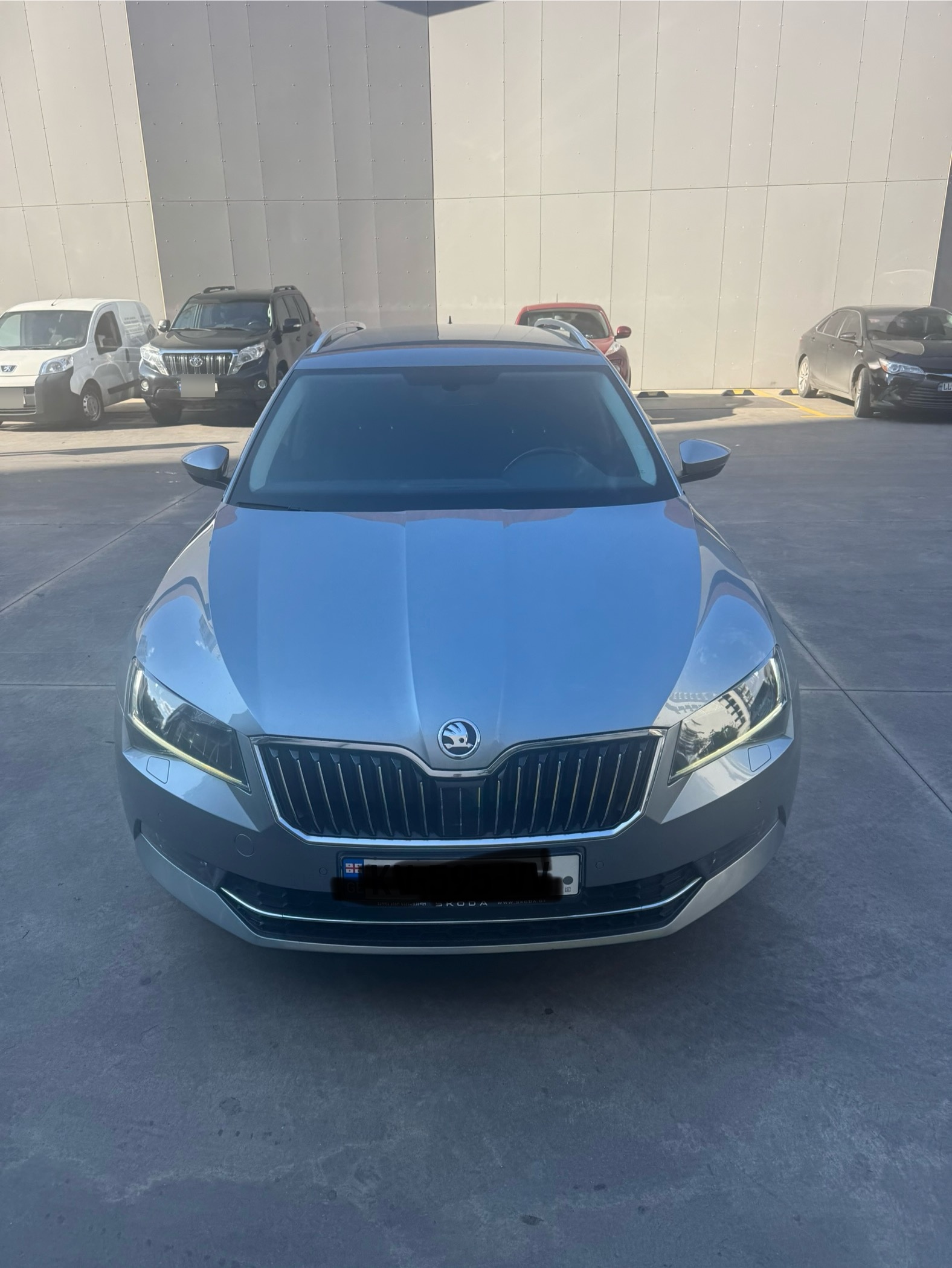 Skoda Superb 2017 — photo 2