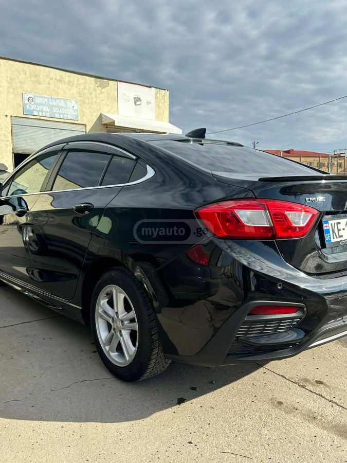 Chevrolet Cruze 2017 — photo 2