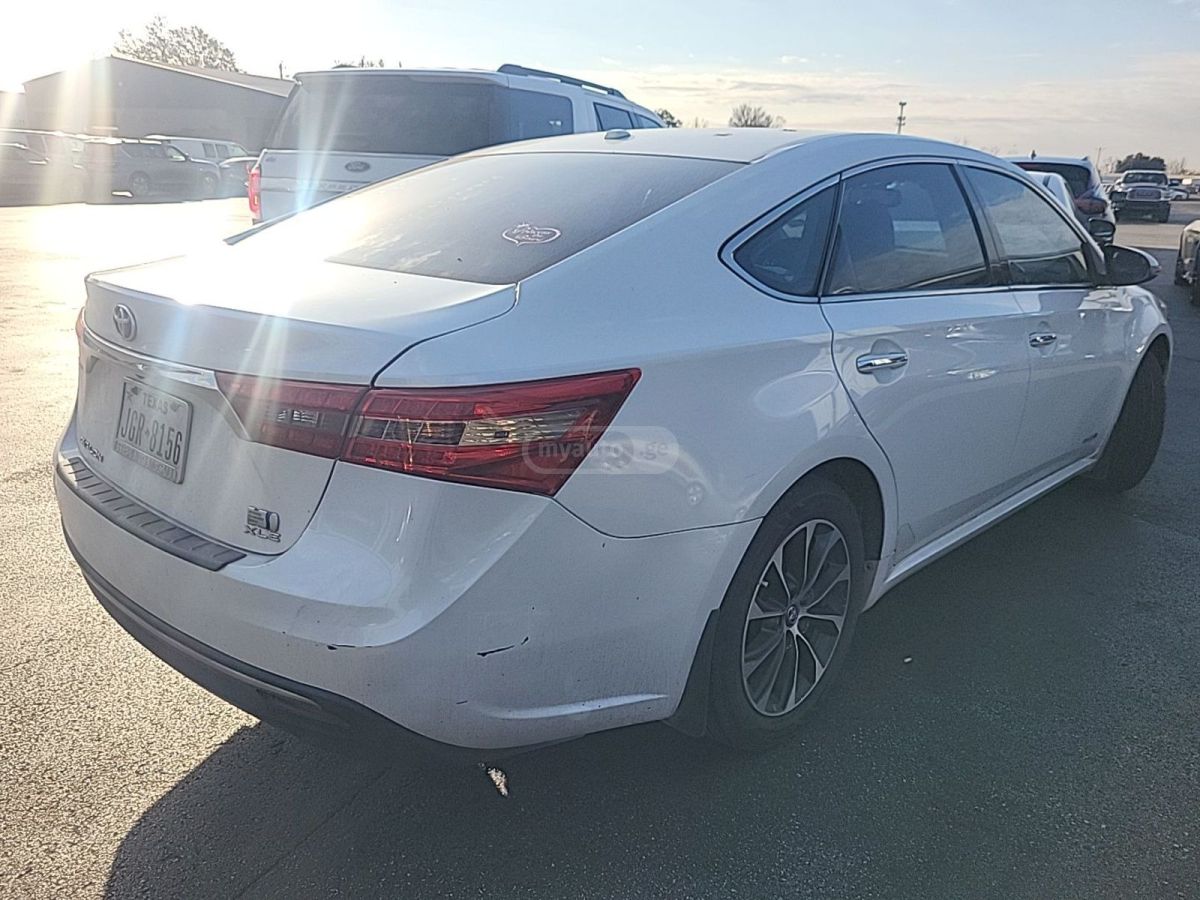 Toyota Avalon 2016 — photo 2