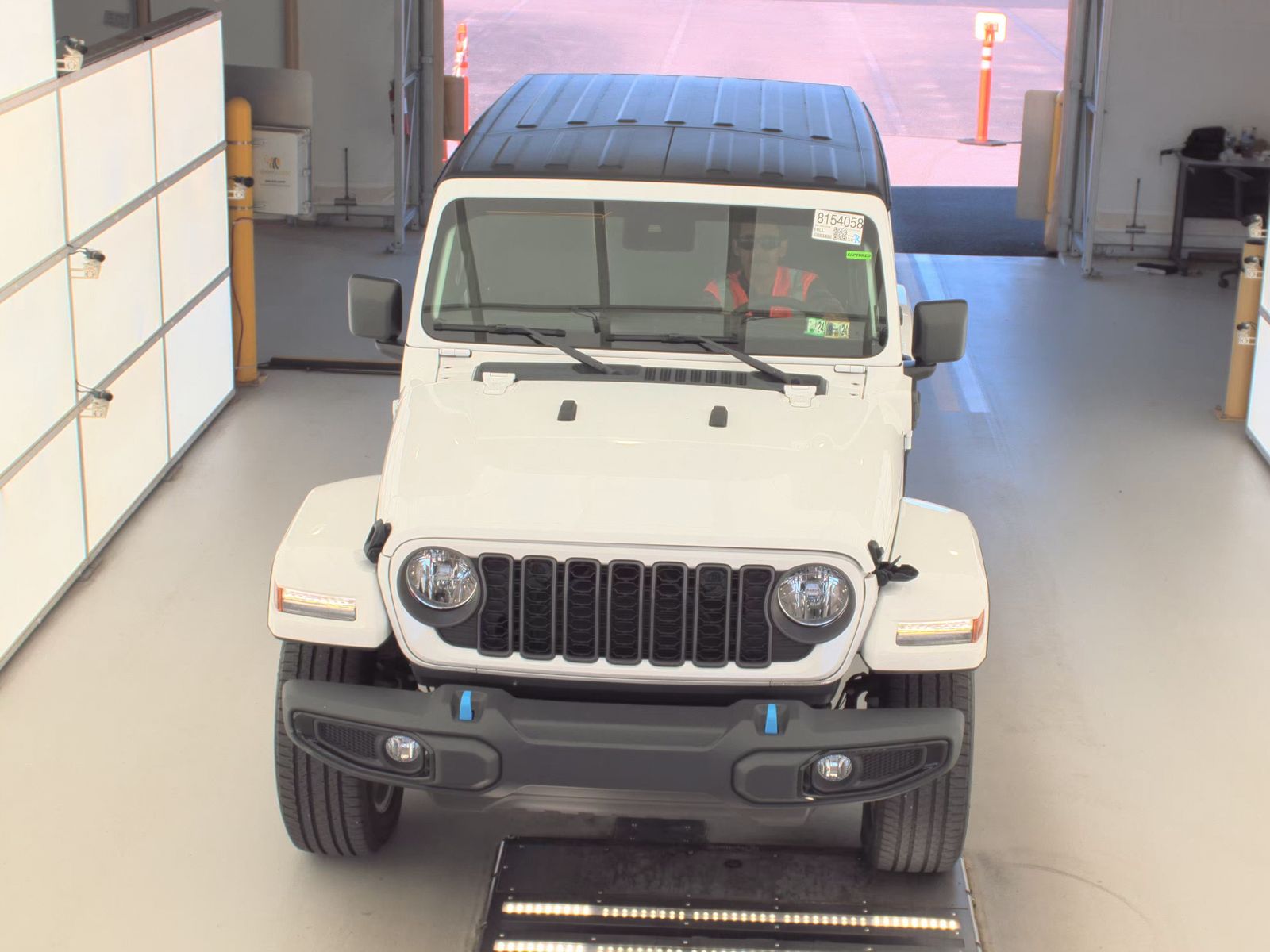 Jeep Wrangler 2024 — photo 2