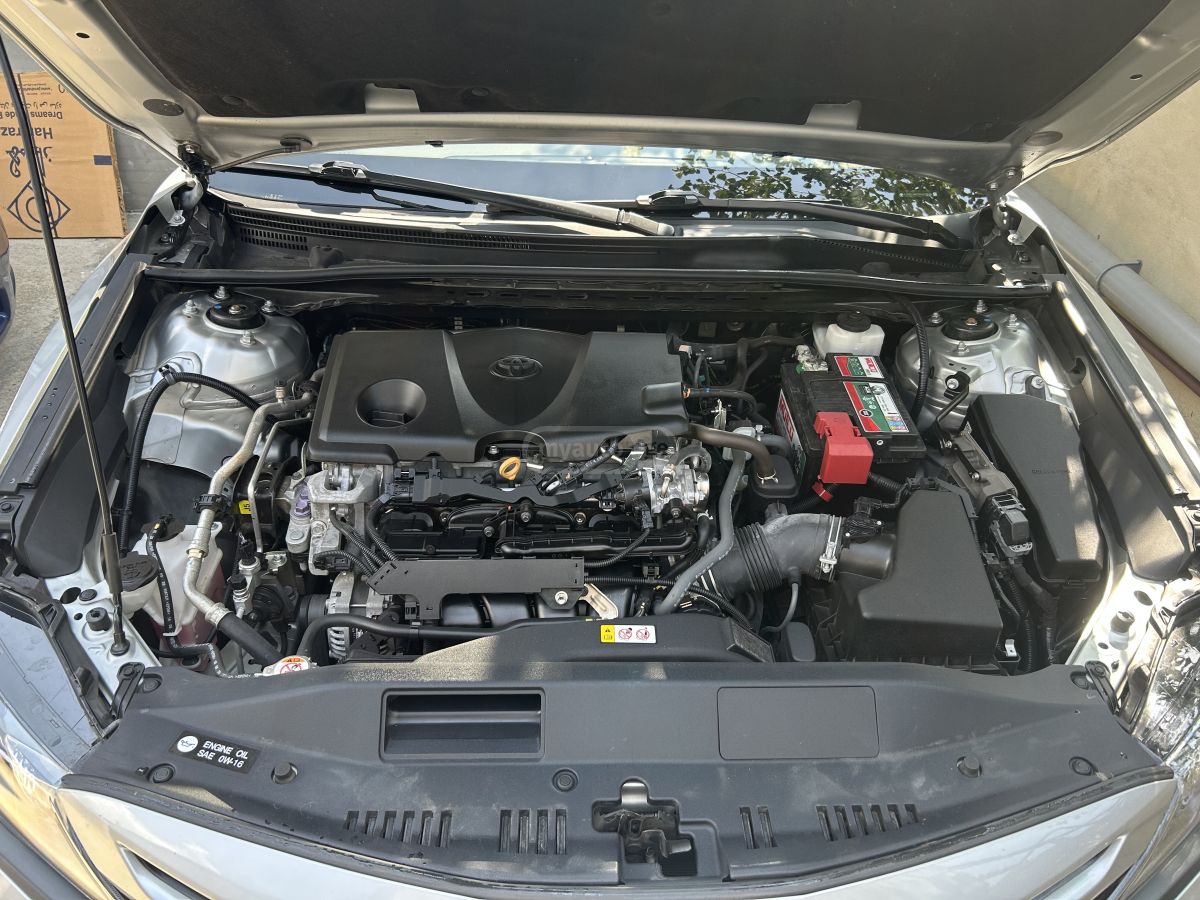 Toyota Camry 2021 — photo 2