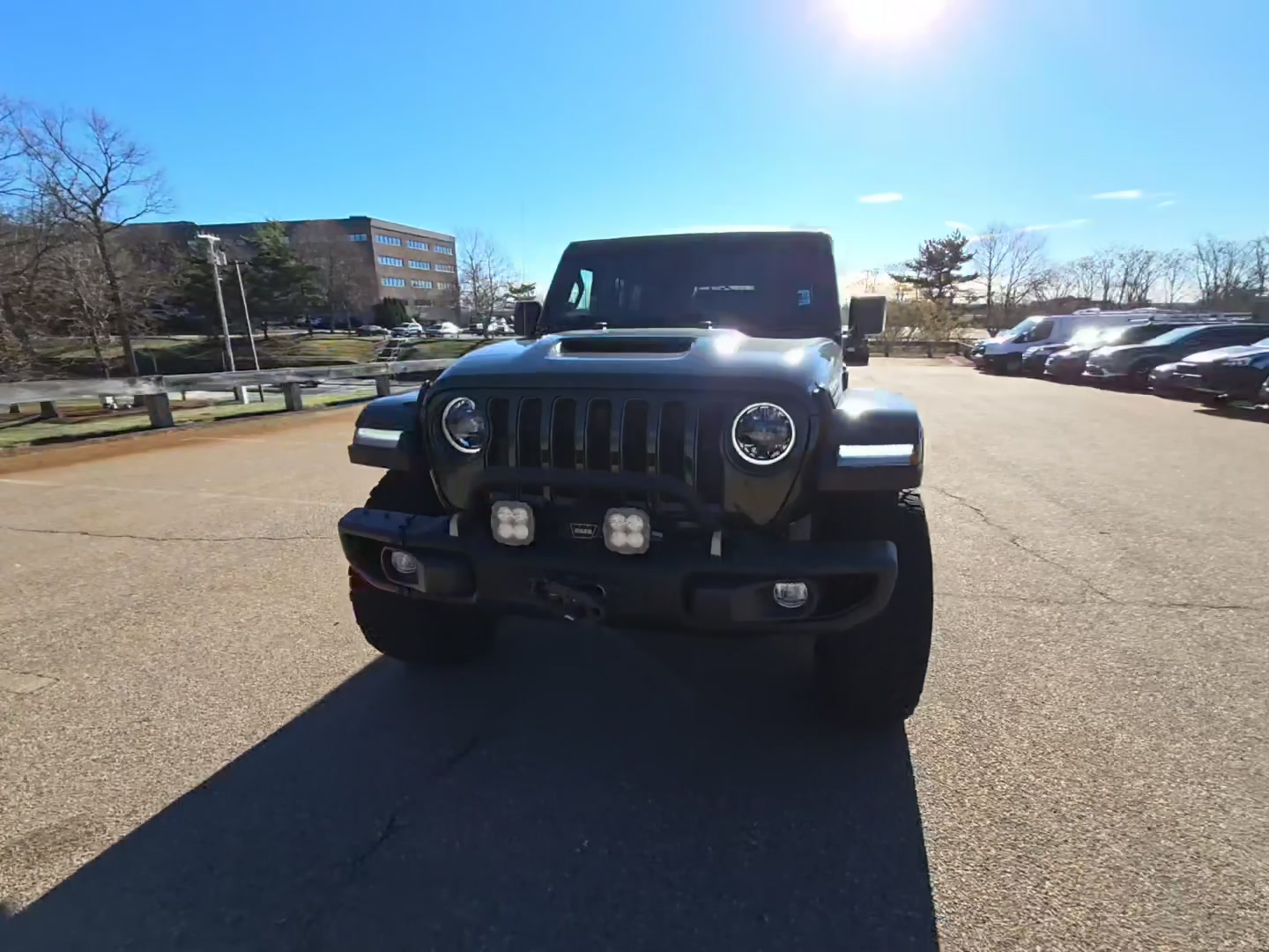 Jeep Wrangler 2023 — photo 2