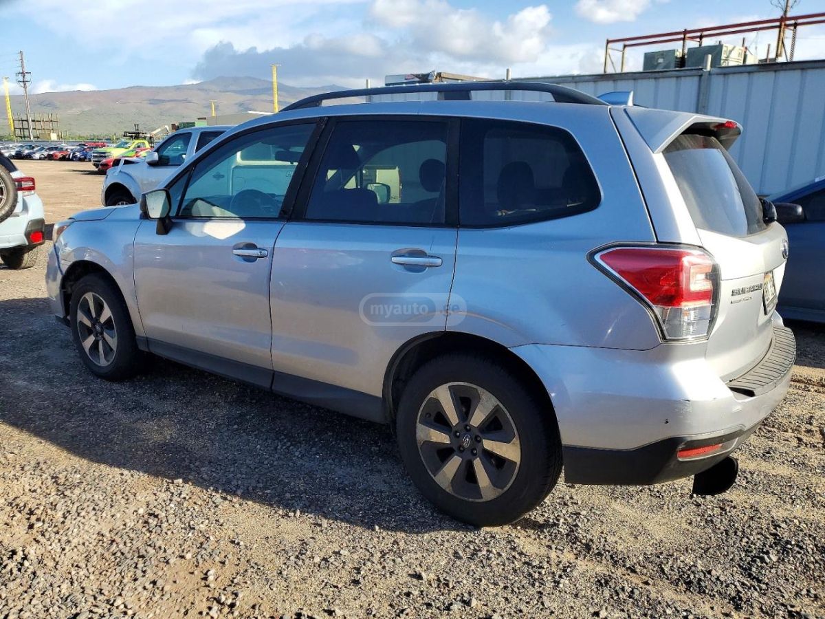 Subaru Forester 2017 — photo 2