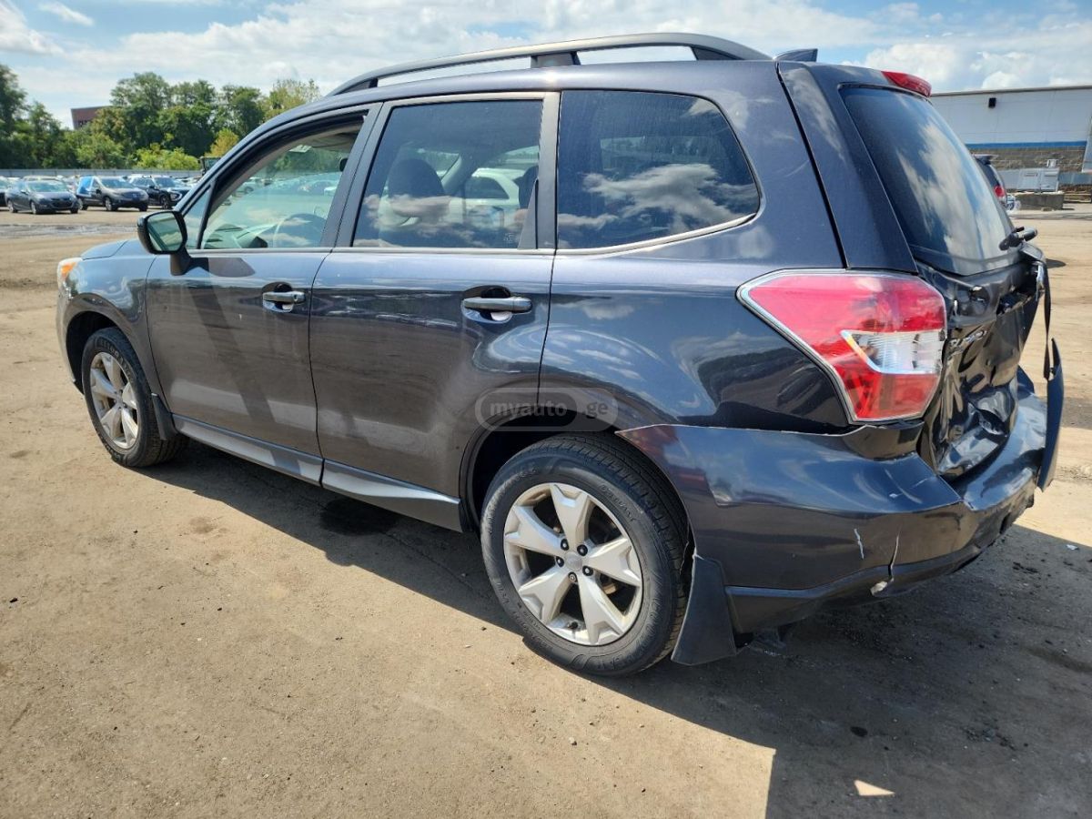 Subaru Forester 2016 — photo 2