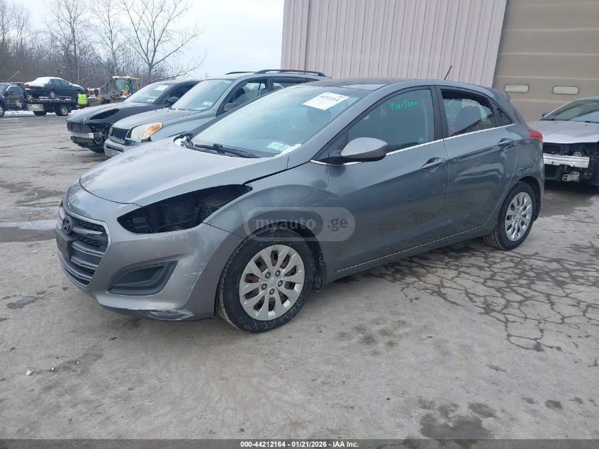 Hyundai Elantra GT 2016 — photo 2