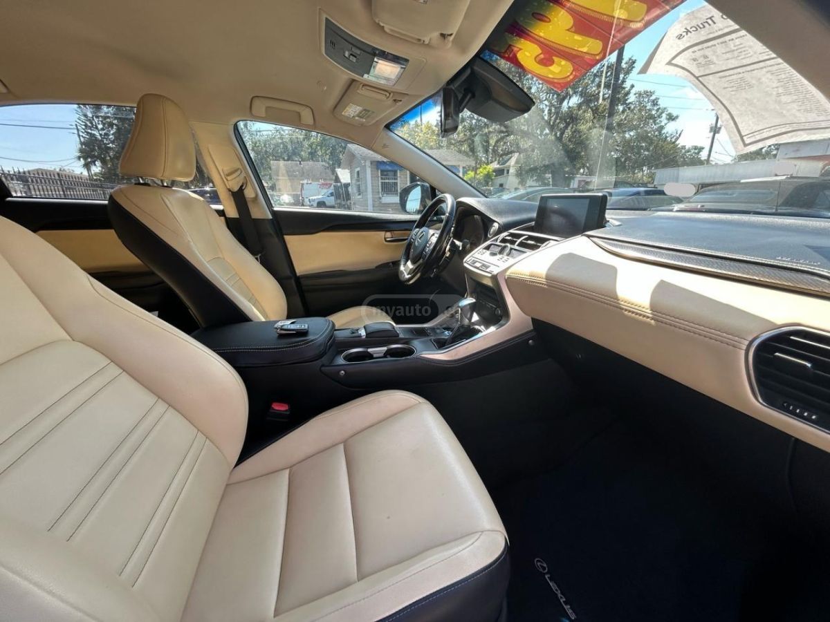 Lexus NX 300