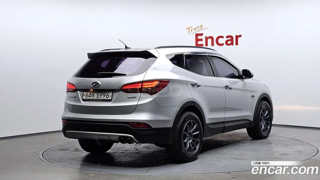 Hyundai Santa Fe 2015 — photo 2