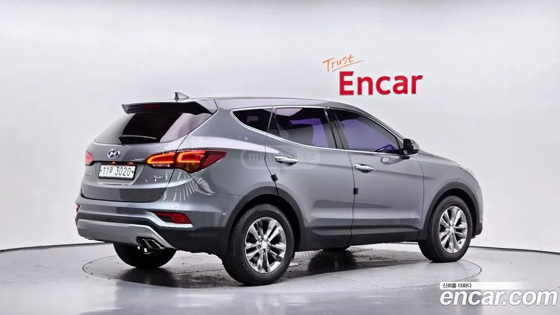 Hyundai Santa Fe 2016 — photo 2
