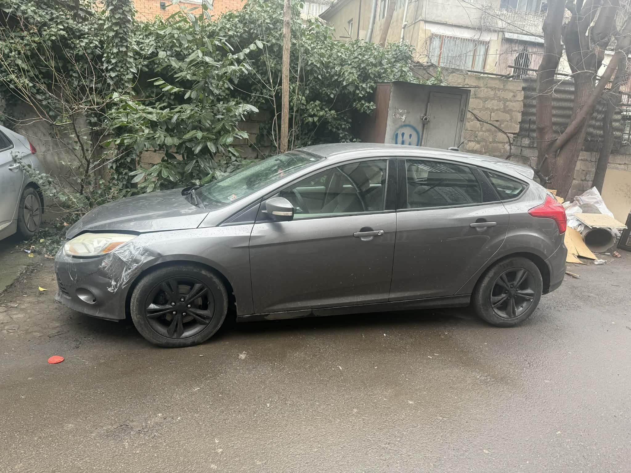 Ford Focus 2013 — photo 2